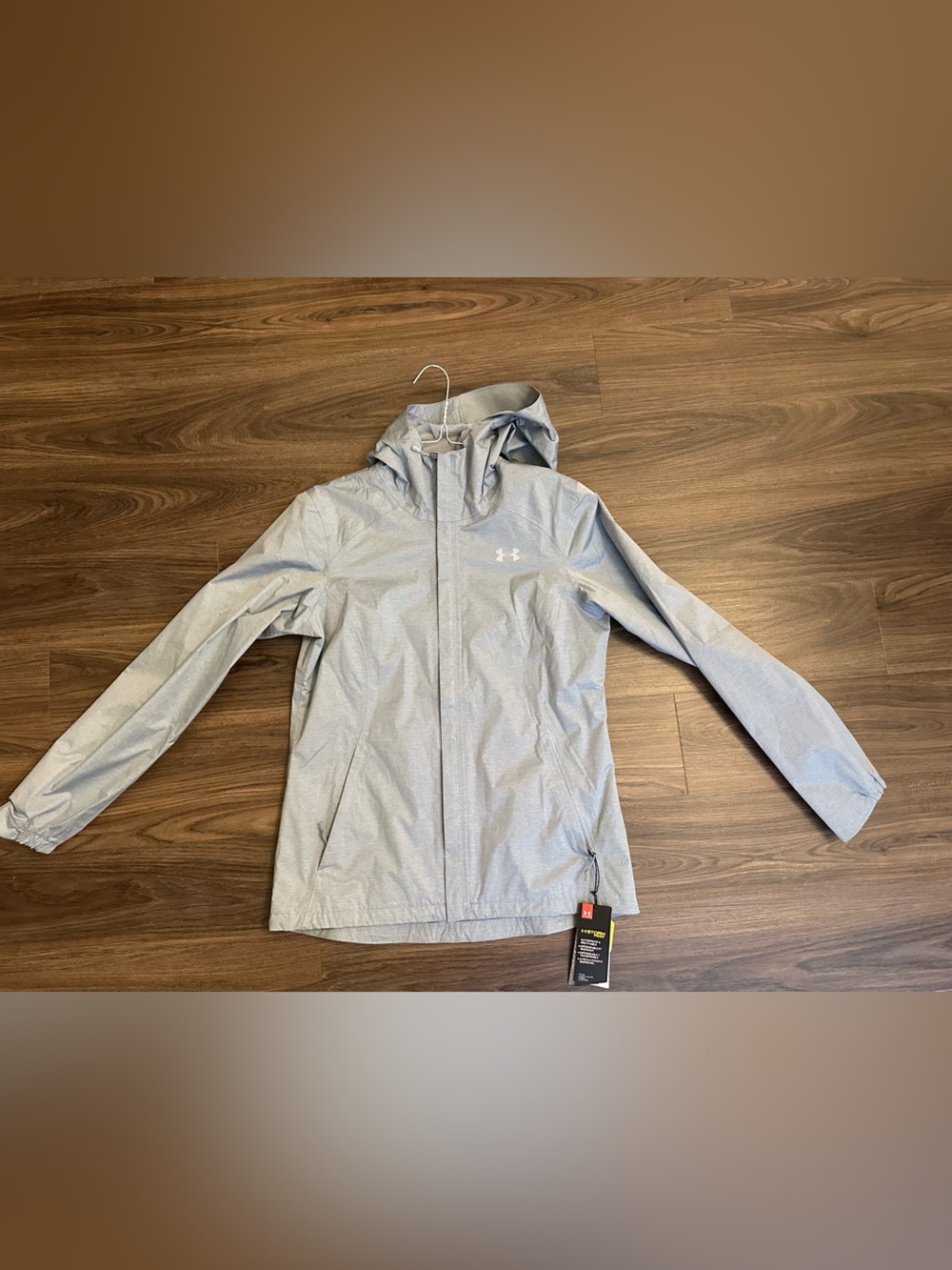 NWT Under Armour Women’s Light Gray Hooded Rain Jacket Size S